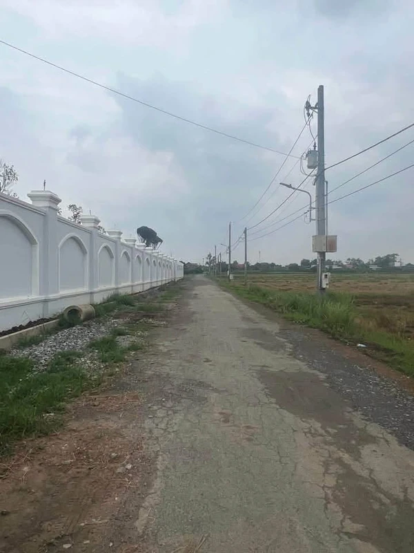 Bán đất mặt tiền đường nhựa Bạch Đằng, Tân Uyên, Bình Dương, 400m2 giá khoảng 2 tỷ
