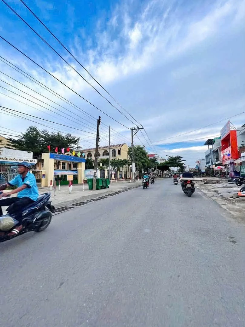 Bán lô mặt tiền 5x30m (150m²) sổ hồng riêng Hương Lộ 15 - Ảnh 1