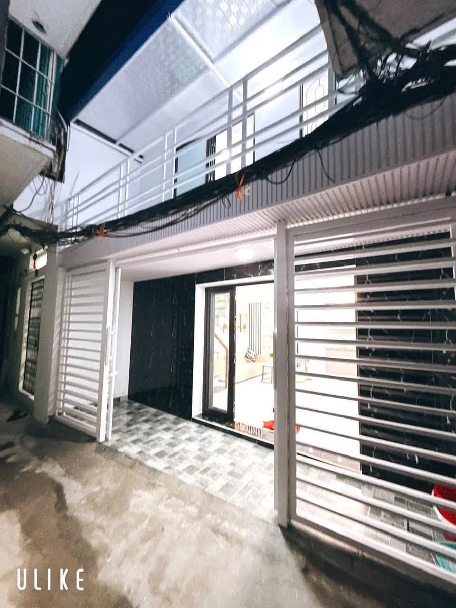 Bán nhà 2 tầng 80m² Phạm Hữu Điều Quận 1 1,95 tỷ - Ảnh thu nhỏ 2