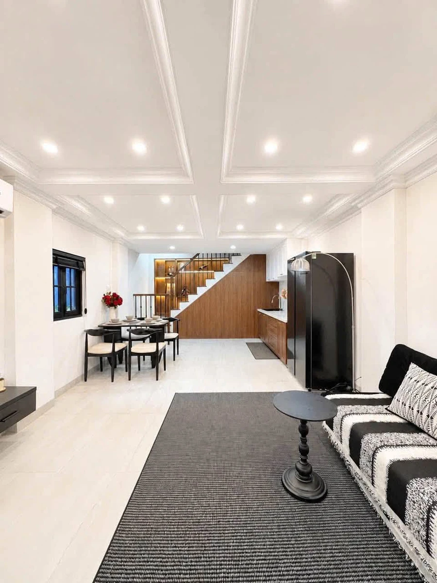 Bán nhà 3 tầng 4x10m gần hẻm xe hơi Nguyễn Thị Minh Khai, Phường 5, Quận 3, giá 6,95 tỷ - Ảnh 1