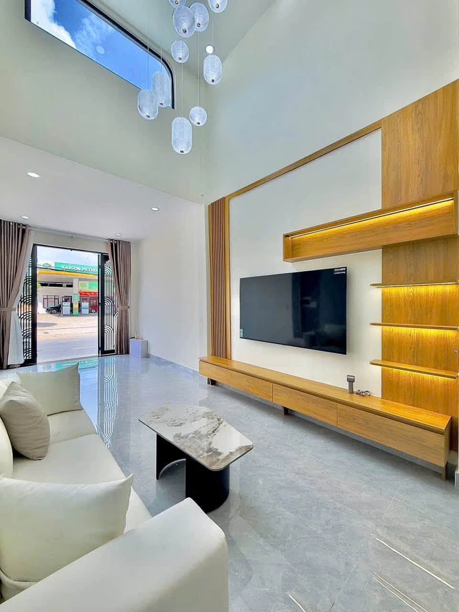 Bán nhà mặt tiền Nguyễn Xí 150m², 4 phòng ngủ 9,8 tỷ - Ảnh thu nhỏ 3