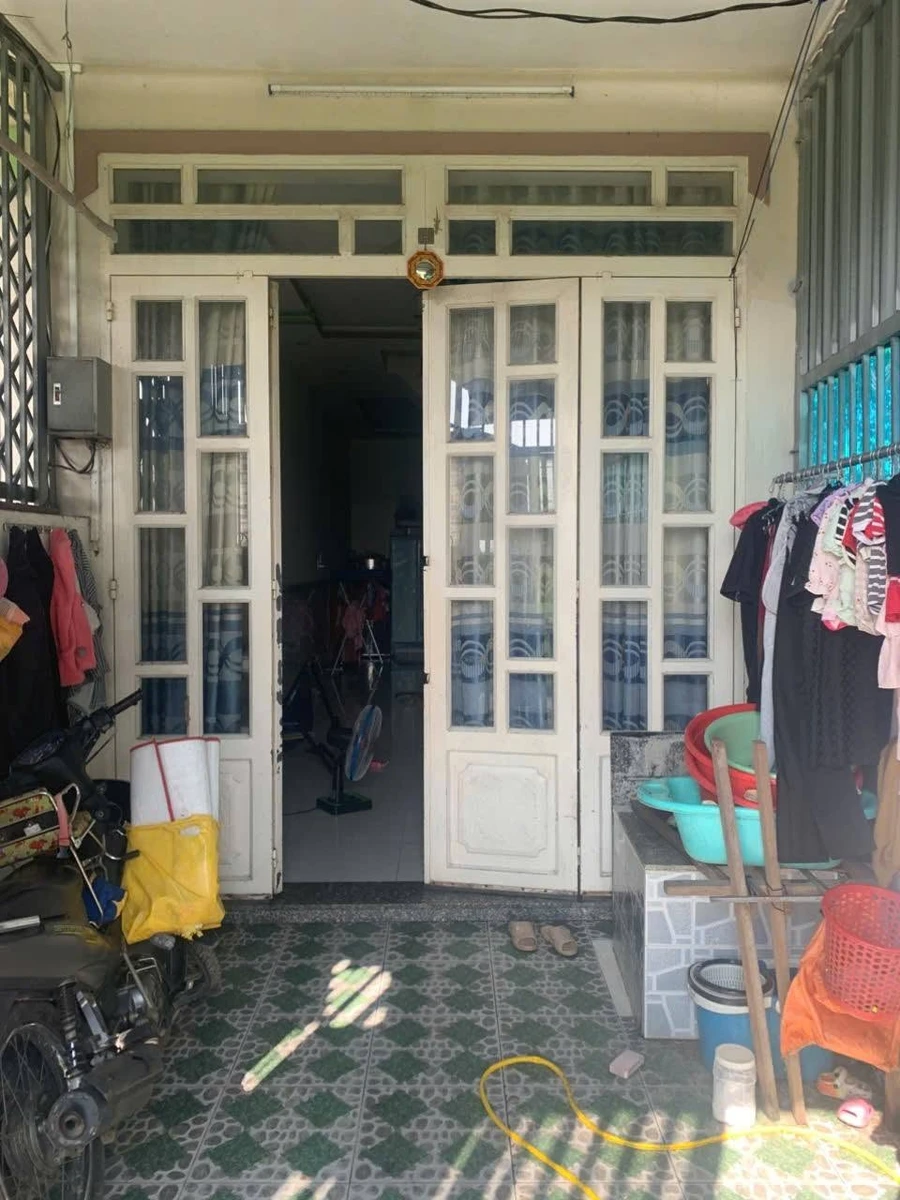 Bán nhà 1 trệt 1 lầu 56m2 (4x14), 2PN, giá 750 triệu, ấp Trầm Lạc, Đức Hòa, Long An - Ảnh thu nhỏ 2
