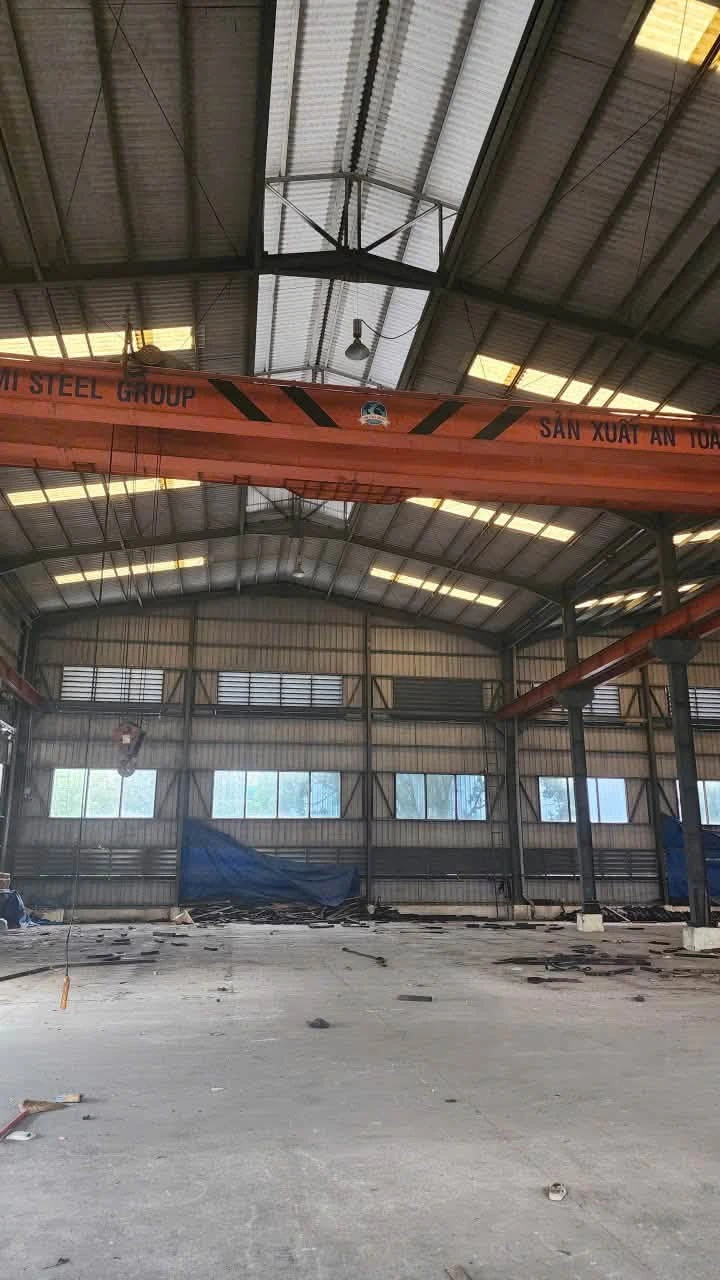 Cho thuê xưởng mặt tiền Quốc Lộ 13 Thuận An 2500m2 - Ảnh 1