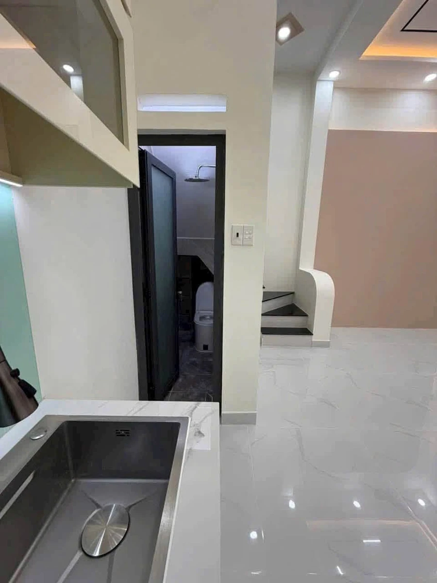 Bán nhà hẻm 1 trệt 1 lầu 30m2 Lũy Bán Bích, Tân Thành, Tân Phú giá 3,56 tỷ - Ảnh thu nhỏ 3