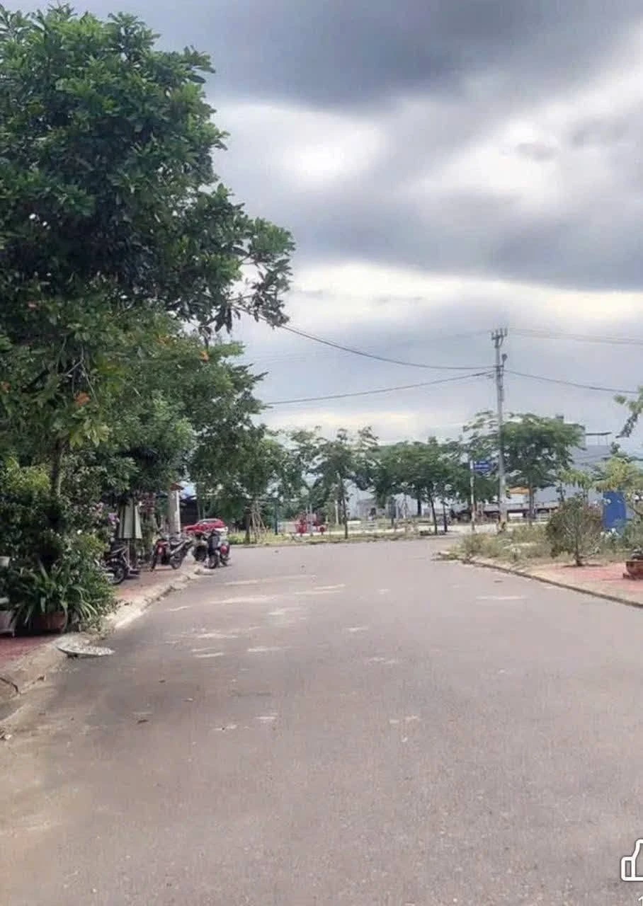 Bán lô đất mặt tiền 99m² gần Vòng Xoay Long Văn, Quy Nhơn - Ảnh 1