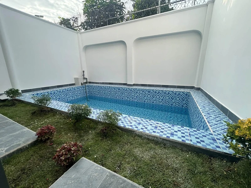 Bán villa 3 phòng ngủ, hồ bơi, 120m² mặt tiền Nguyễn Văn Cừ