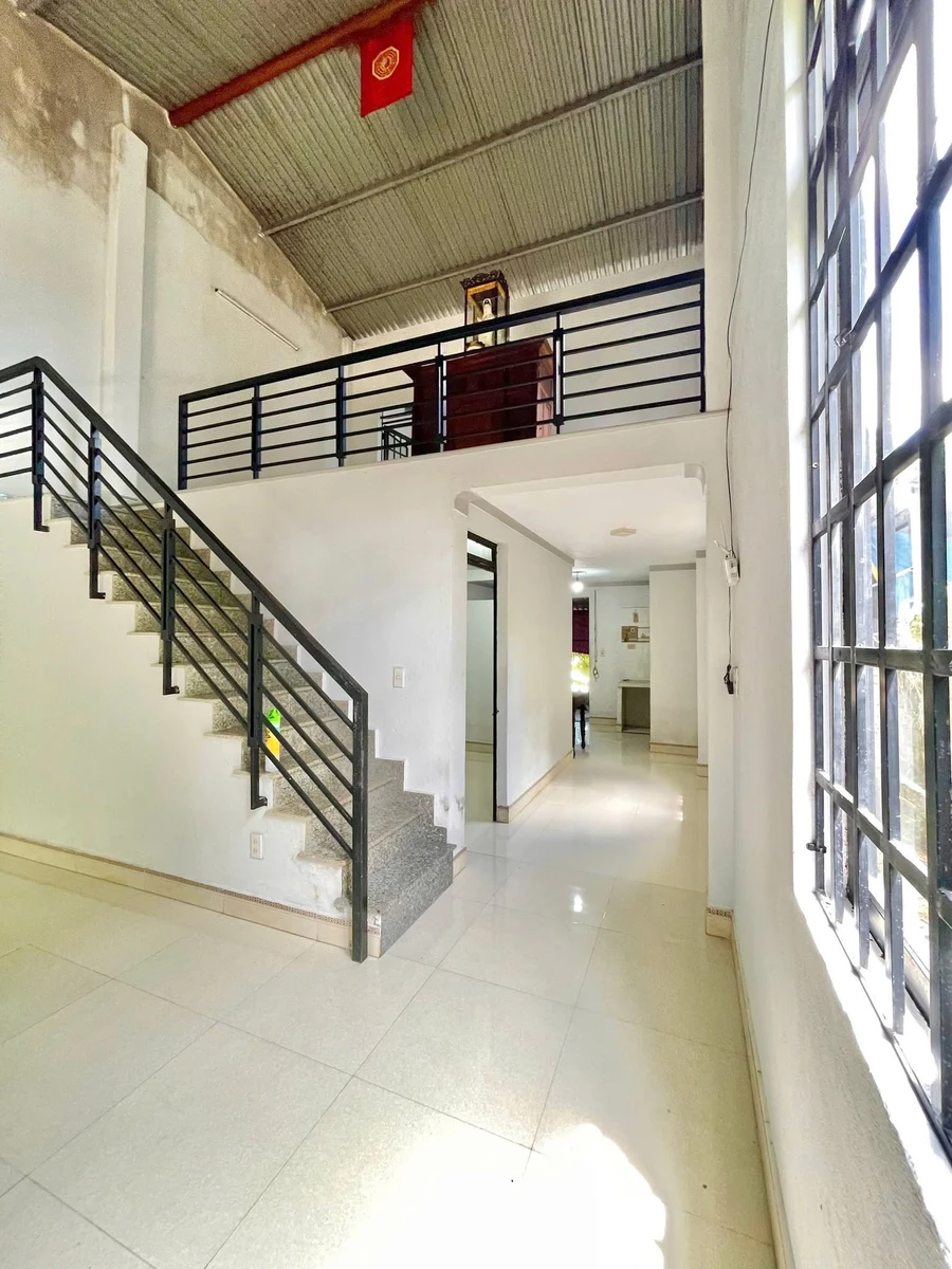 Bán nhà gác lửng 2 mặt tiền 137m² Hương Vinh 1,65 tỷ - Ảnh thu nhỏ 2