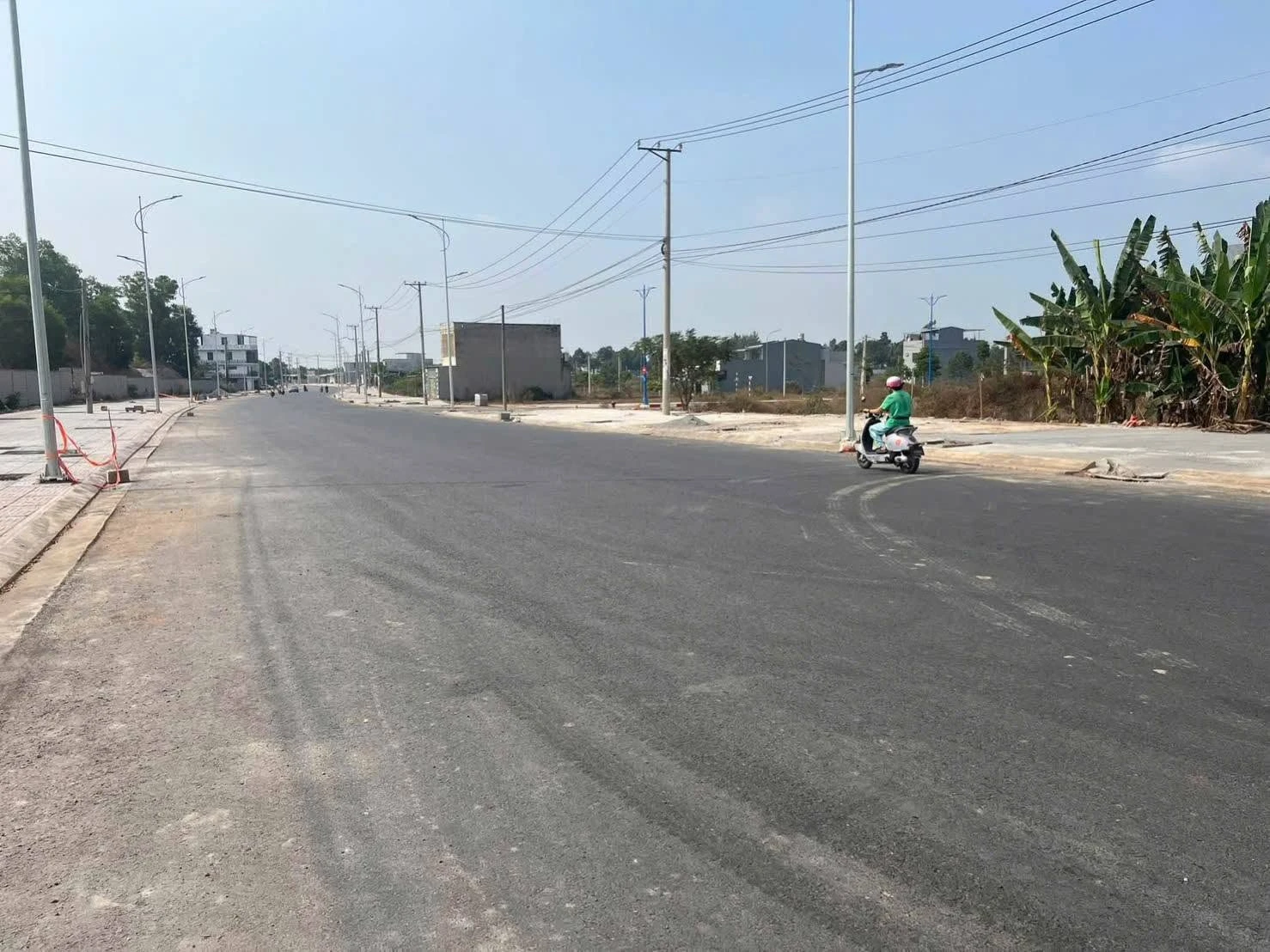 Bán lô đất mặt tiền Hương Lộ 2 Hòa Long 97.5m² 2 tỷ 790 triệu - Ảnh 1