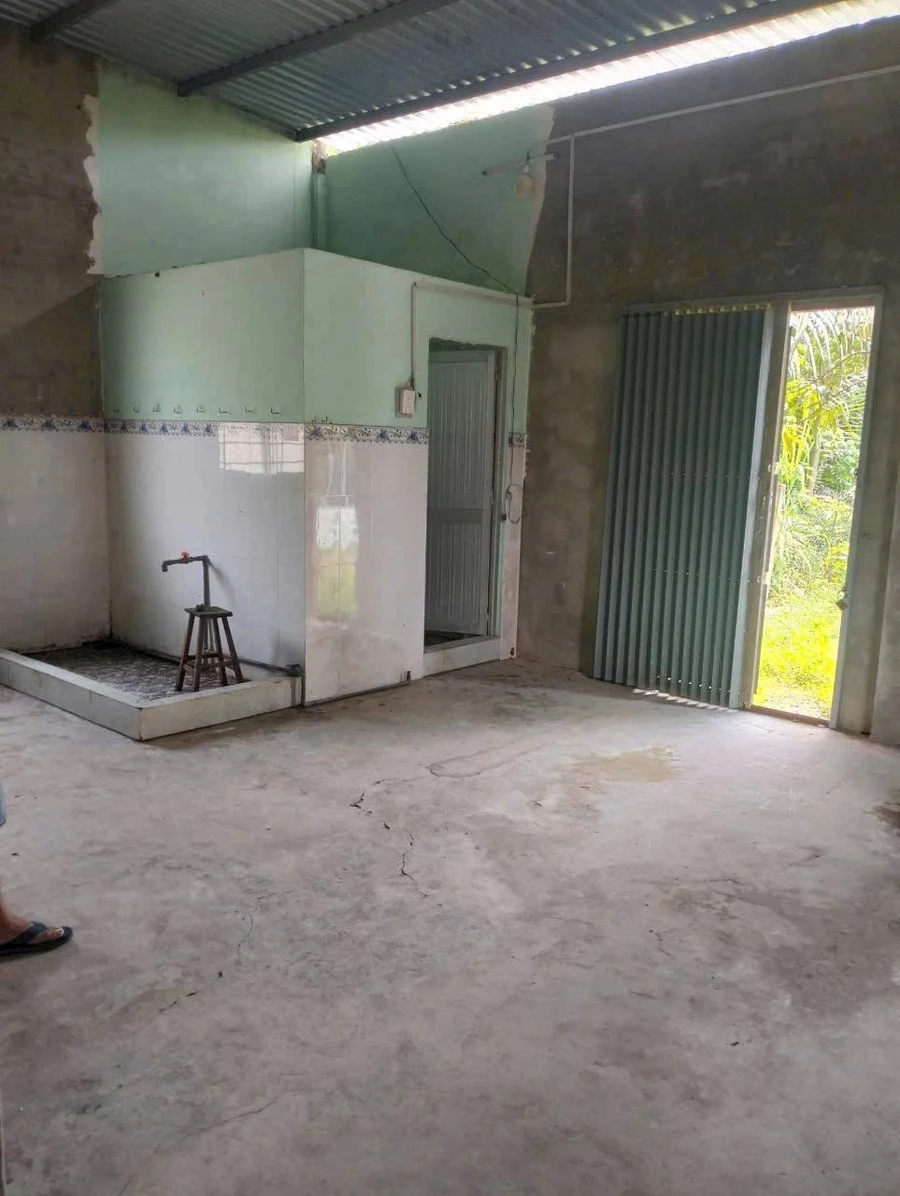 Bán nhà mặt tiền 700m2, 2PN Giồng Trôm, Bến Tre - Ảnh thu nhỏ 3