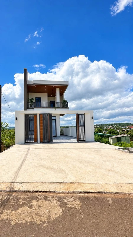 Bán nhà mặt tiền Lý Chính Thắng 217m², 4PN, Hội Phú, Gia Lai