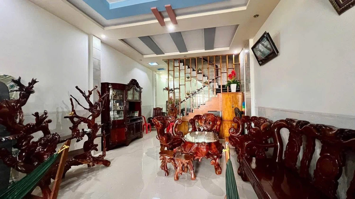 Bán nhà 1 trệt 1 lầu mặt tiền Trần Bạch Đằng 100m² Bình Tân 3 tỷ - Ảnh thu nhỏ 4