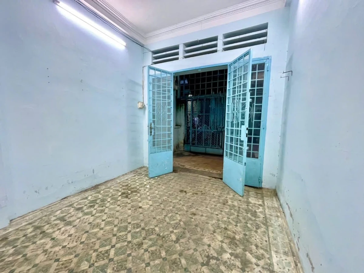 Bán nhà 2 mặt tiền hẻm ô tô 60m2 Gò Vấp 5,99 tỷ - Ảnh thu nhỏ 3