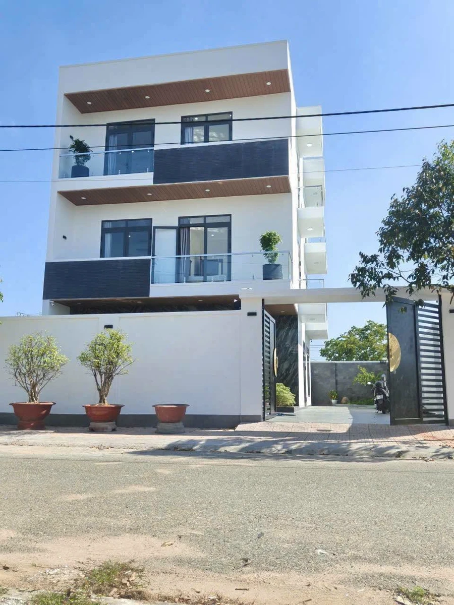 Biệt thự 1 trệt 2 lầu 4PN 225m² Tâm Long giá 9 tỷ - Ảnh thu nhỏ 2