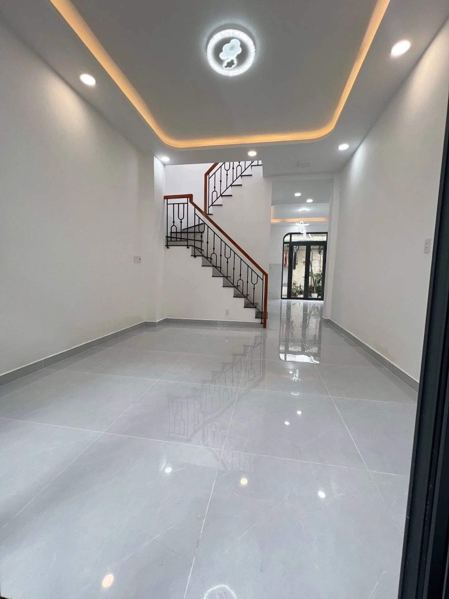 Bán nhà hẻm 61m2 gần Phạm Hùng, Phường 4, Quận 8, giá nhỉnh 5 tỷ - Ảnh 1