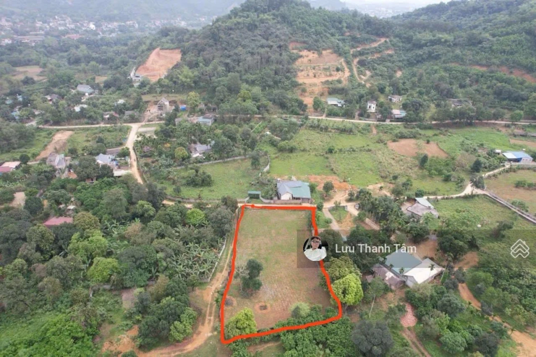 Cần bán lô góc 2 mặt tiền diện tích 2460m2 tại Lương Sơn, Hòa Bình, cách trung tâm HN 36km - Ảnh 1