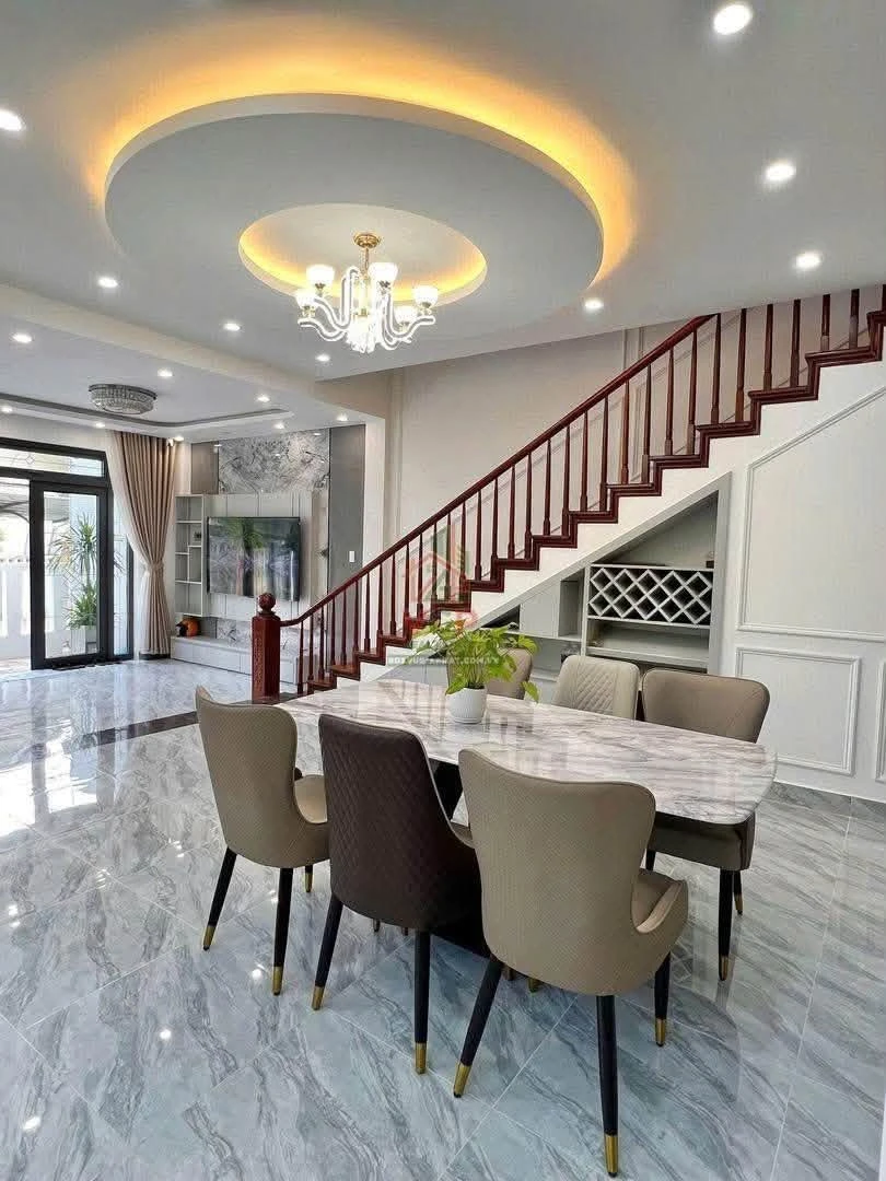Bán biệt thự 2 mặt tiền 95.5m² đường Nguyễn Khuyến, Lâm Đồng - Ảnh 1