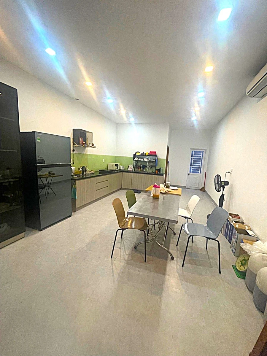 Bán nhà 3 tầng mặt tiền 96m² Bàu Làng 3, Đà Nẵng - Ảnh thu nhỏ 2