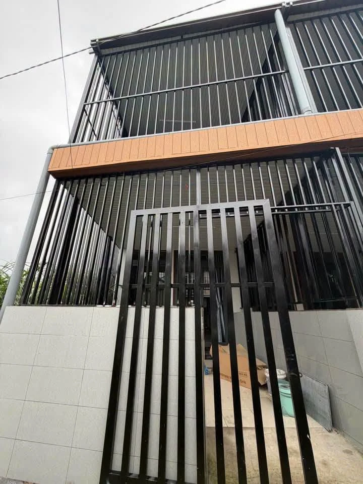 Bán nhà mới 3PN, 220m2 sàn đường Hàn Thuyên, Đà Lạt - Ảnh 1