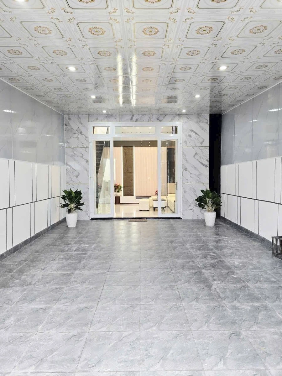 Bán nhà lầu 4 phòng ngủ 5x29m full thổ cư tại phường Long Hoa, Tây Ninh giá 1,9 tỷ - Ảnh thu nhỏ 2