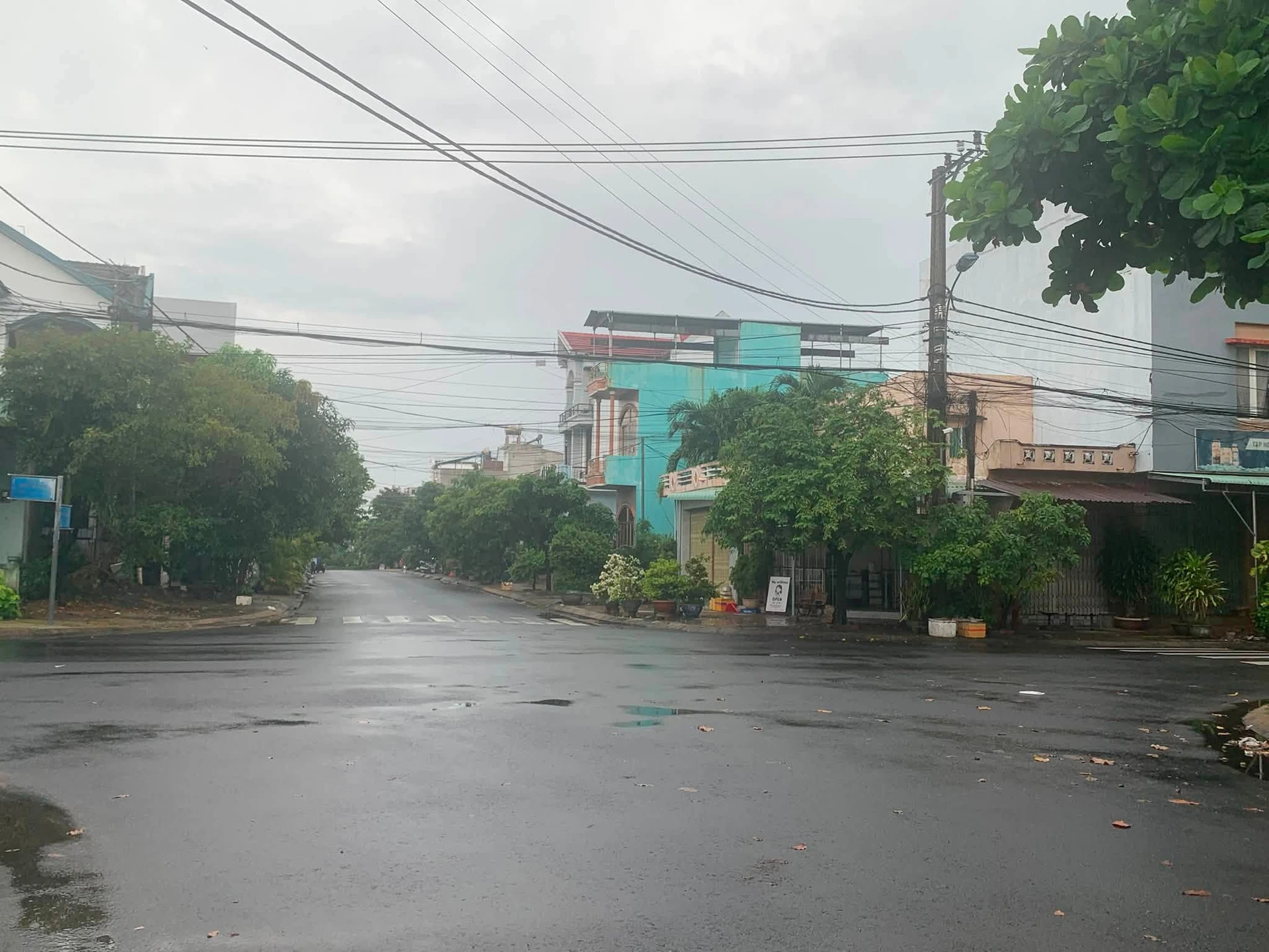 Bán đất 200m² mặt tiền Lương Thế Vinh, Quận 11 - Ảnh 1