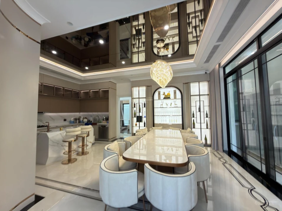 Hàng vip - Villa cao cấp nằm ngay trung tâm Phường 1 Bảo Lộc, nội thất cao cấp sang trọng - Ảnh 1