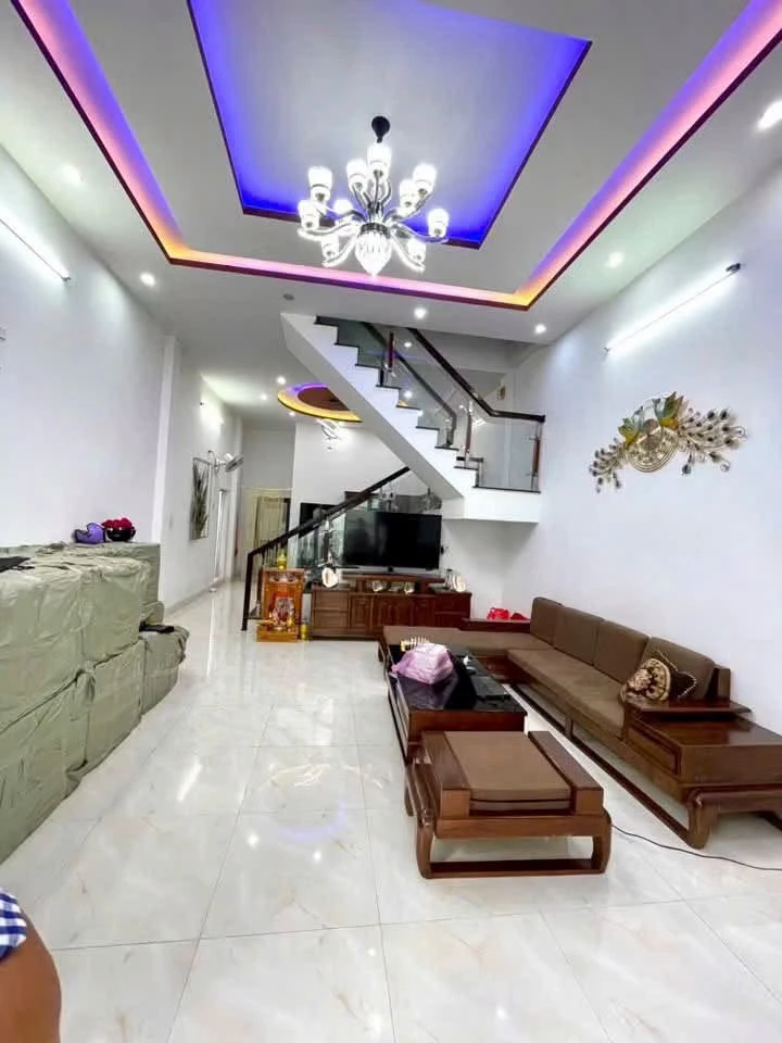 Bán nhà 2 tầng 3PN hẻm Lê Hữu Trác Quận 5 - Ảnh 1