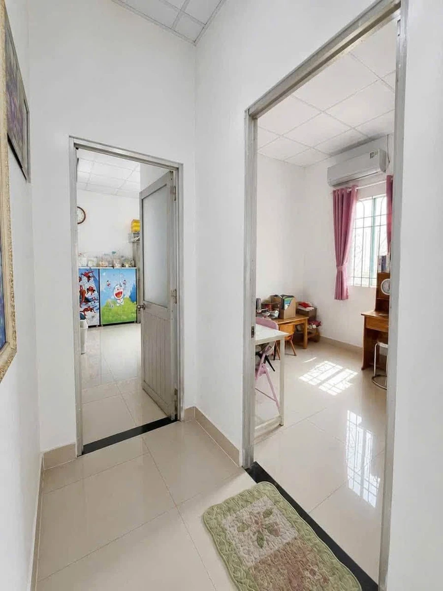 Bán nhà 2 tầng lô góc 2 mặt tiền 80m² 4PN, Hiệp Phú, Quận 9, giá 3,25 tỷ - Ảnh thu nhỏ 4