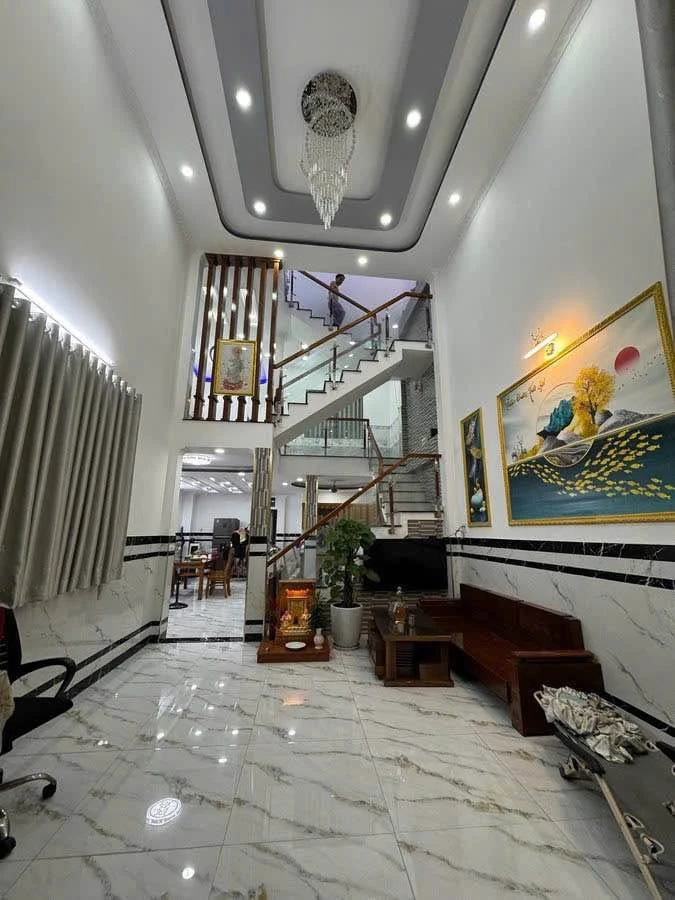 Bán nhà Hóc Môn 3PN 82.5m² sổ hồng riêng gần chợ Gà 4 tỷ - Ảnh 1