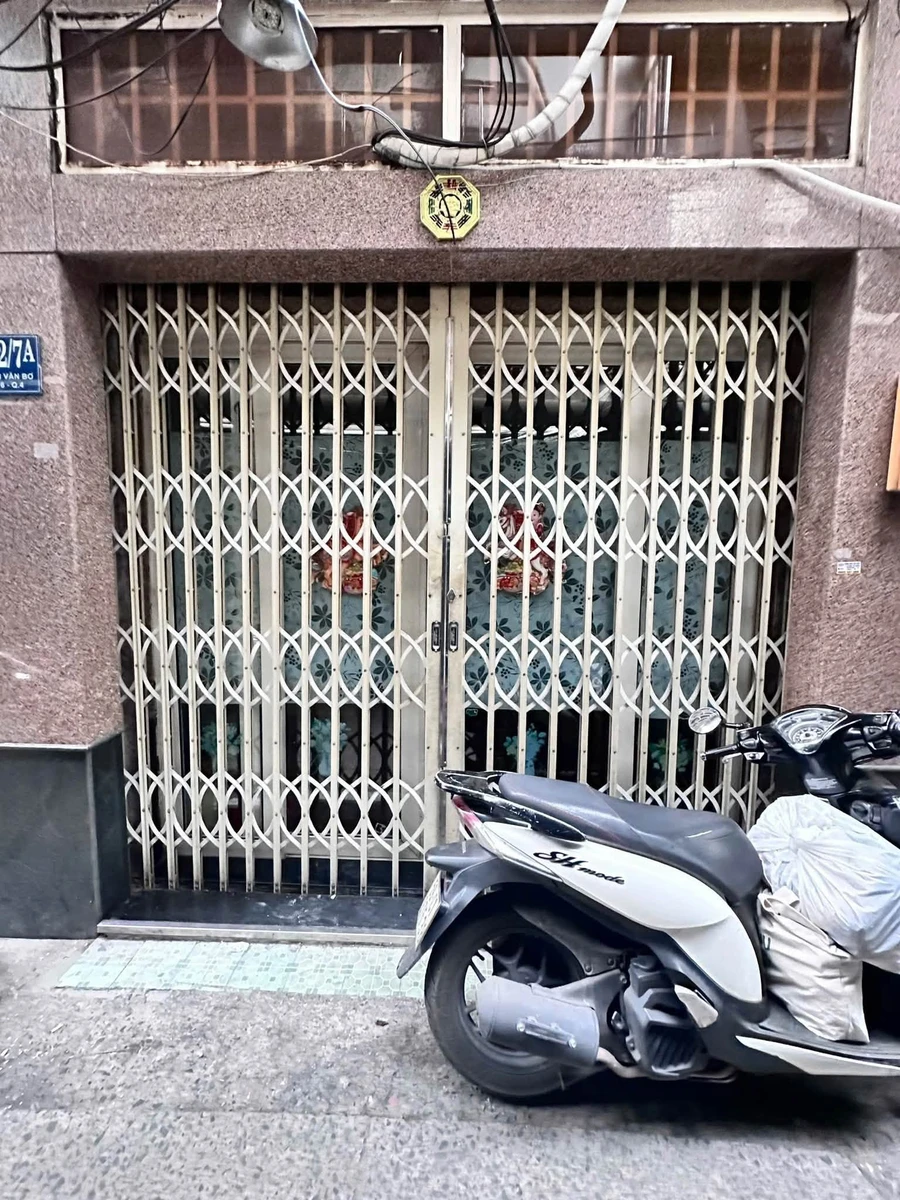 Bán nhà hẻm Đoàn Văn Bơ Quận 4, 26.3m², trệt 2 lầu sân thượng, 2PN 2WC, giá 3.5 tỷ - Ảnh 1