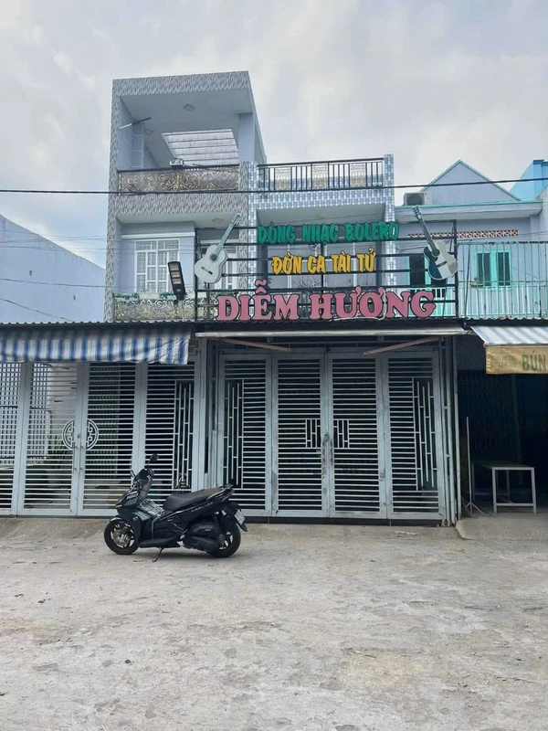 Bán nhà Bến Lức Long An 96m² giá 2 tỷ 9