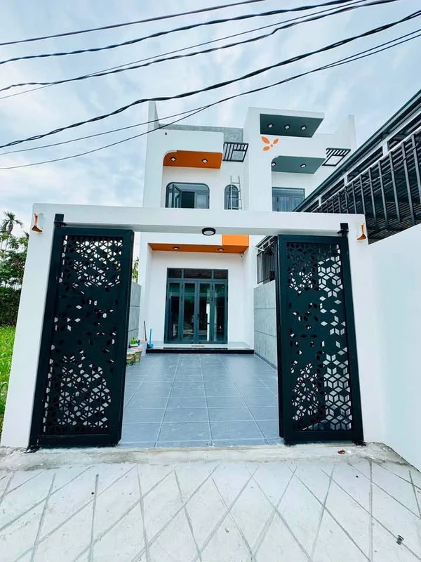 Bán nhà 2 tầng 96m2 có sân ô tô, giá 2 tỷ 4, Quảng Ngãi