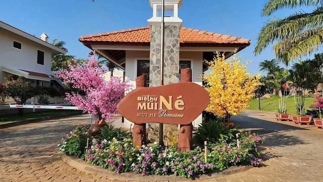 Bán biệt thự biển Phan Thiết 552m2, 5 phòng ngủ, 16 tỷ - Ảnh 1