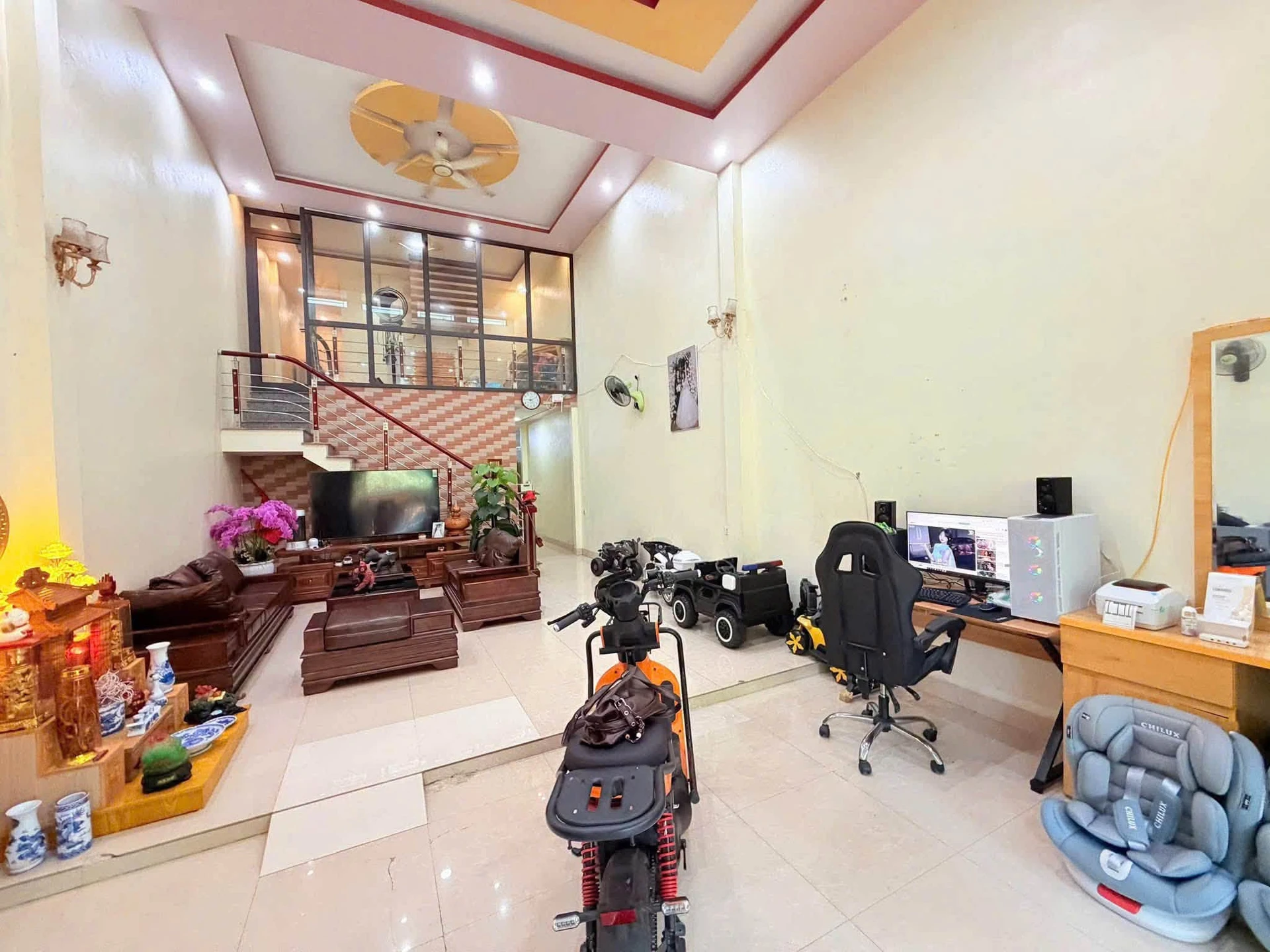 Bán nhà 4 tầng có gác lửng 90m2, Quận 12, 2,4 tỷ - Ảnh 1