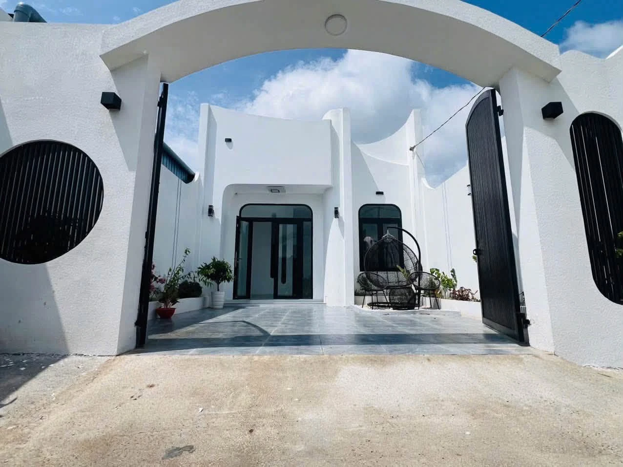 Bán nhà mới 105m² Phan Thiết 1,84 tỷ gần ga - Ảnh 1