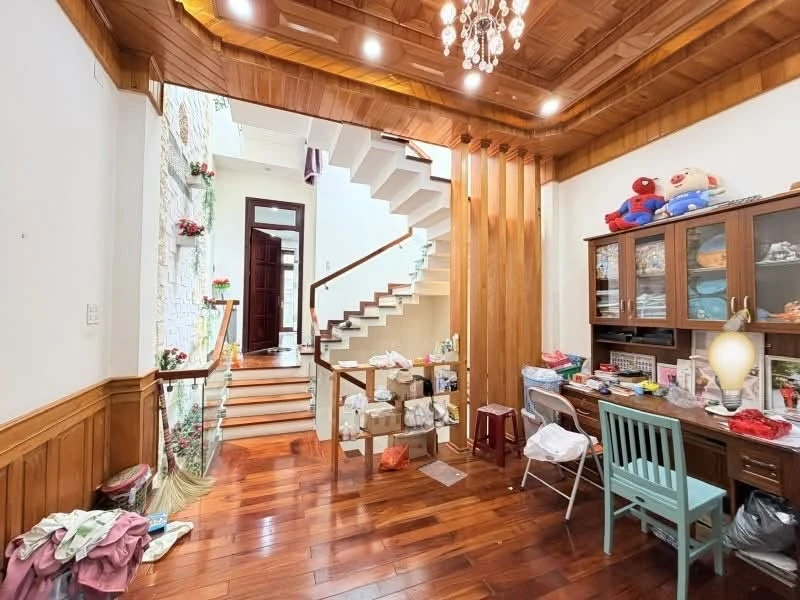 Bán nhà mặt tiền Thái Thị Bôi 4 tầng 310m² hơn 10 tỷ - Ảnh thu nhỏ 3