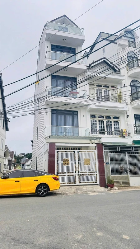 Bán khách sạn 2 mặt tiền Tô Hiến Thành Đà Lạt 64m² 9 phòng