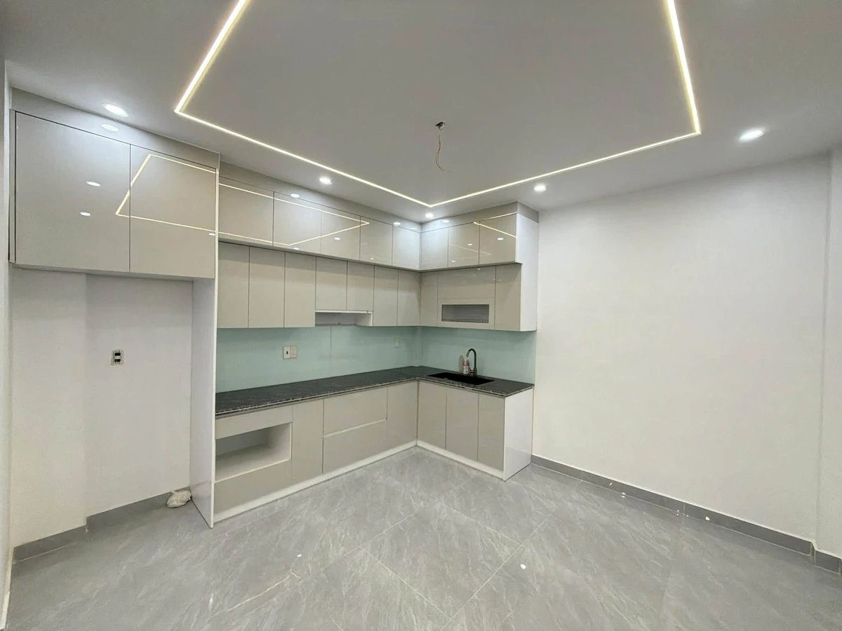 Bán nhà mặt ngõ 46m² 3 PN 4 tầng Hồ Sen 5 tỷ - Ảnh thu nhỏ 2