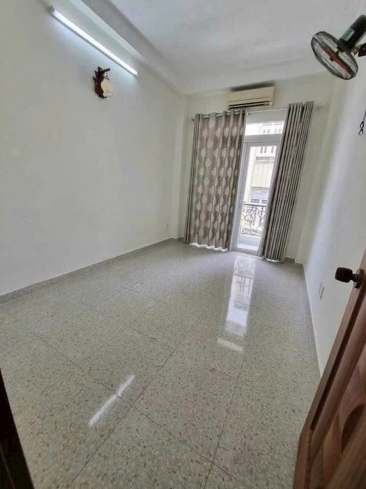 Cho thuê nhà nguyên căn 4PN Đoàn Văn Bơ, Quận 4 - 17 triệu/tháng - Ảnh thu nhỏ 3
