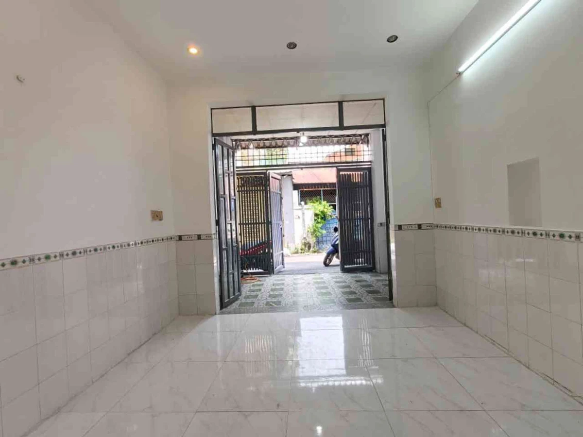 Bán nhà 2 tầng 3,7x11m đường Lê Đức Thọ, Gò Vấp, xe hơi đỗ cửa, giá hơn 4 tỷ - Ảnh thu nhỏ 2