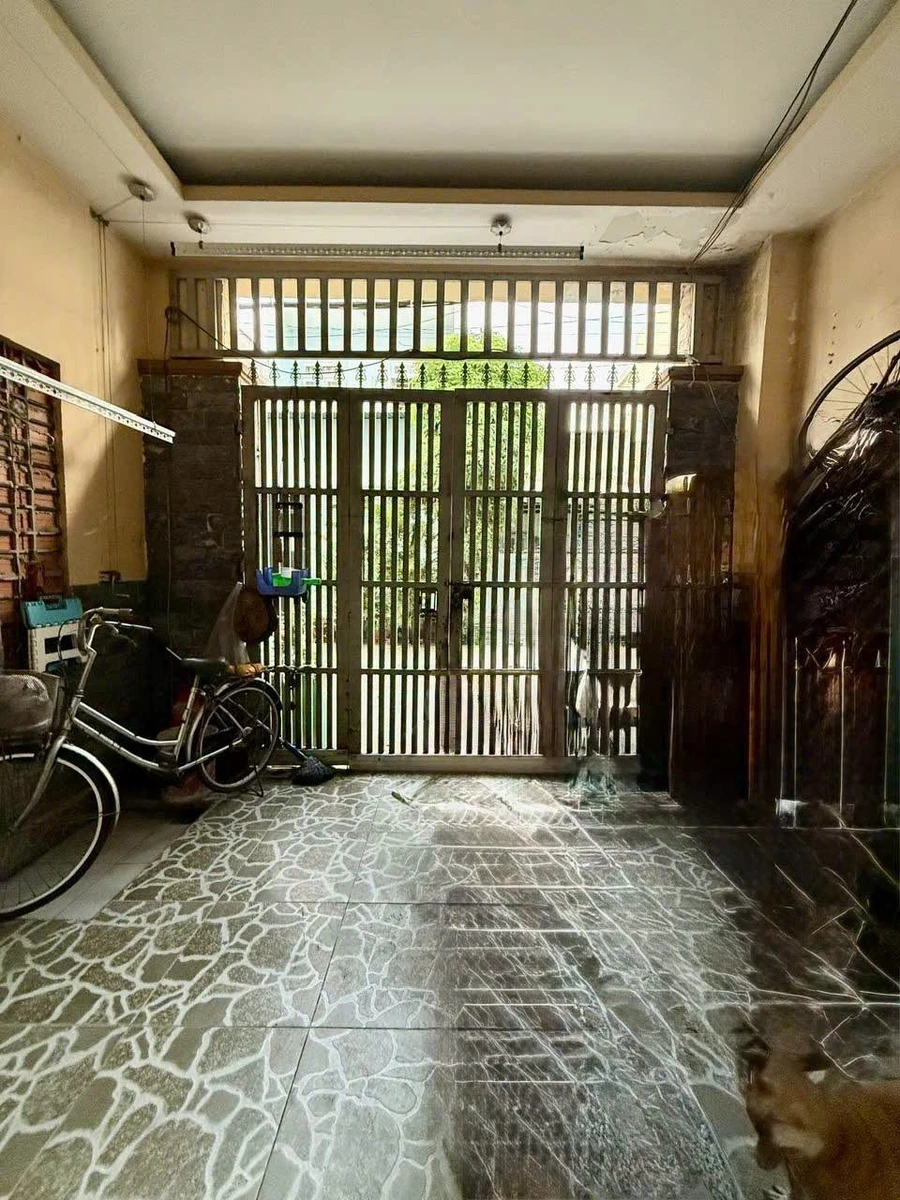 Bán nhà 2 mặt tiền Hóc Môn 84m2, 4PN, 5,35 tỷ - Ảnh thu nhỏ 3