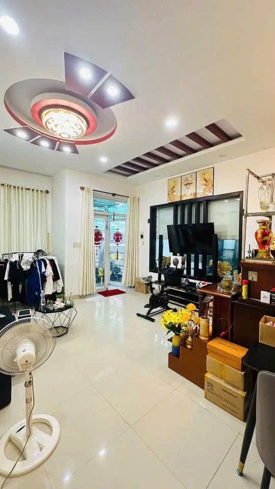 Nhà hẻm Nguyễn Xuyển Nha Trang 121,6 m2, 3 tầng, 3 phòng ngủ, 3 tỷ 8 - Ảnh thu nhỏ 4