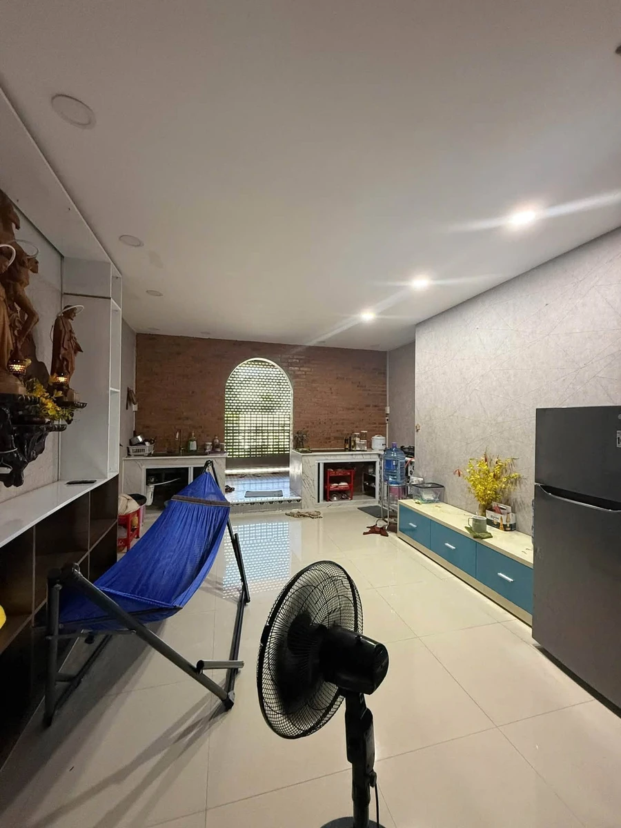 Bán nhà 3 tầng 64,9m2 gần biển Nha Trang, 4,8 tỷ - Ảnh thu nhỏ 2