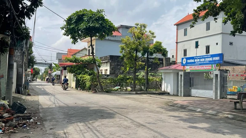 Bán lô góc 55m2 kinh doanh ô tô Mê Linh, gần 2 tỷ
