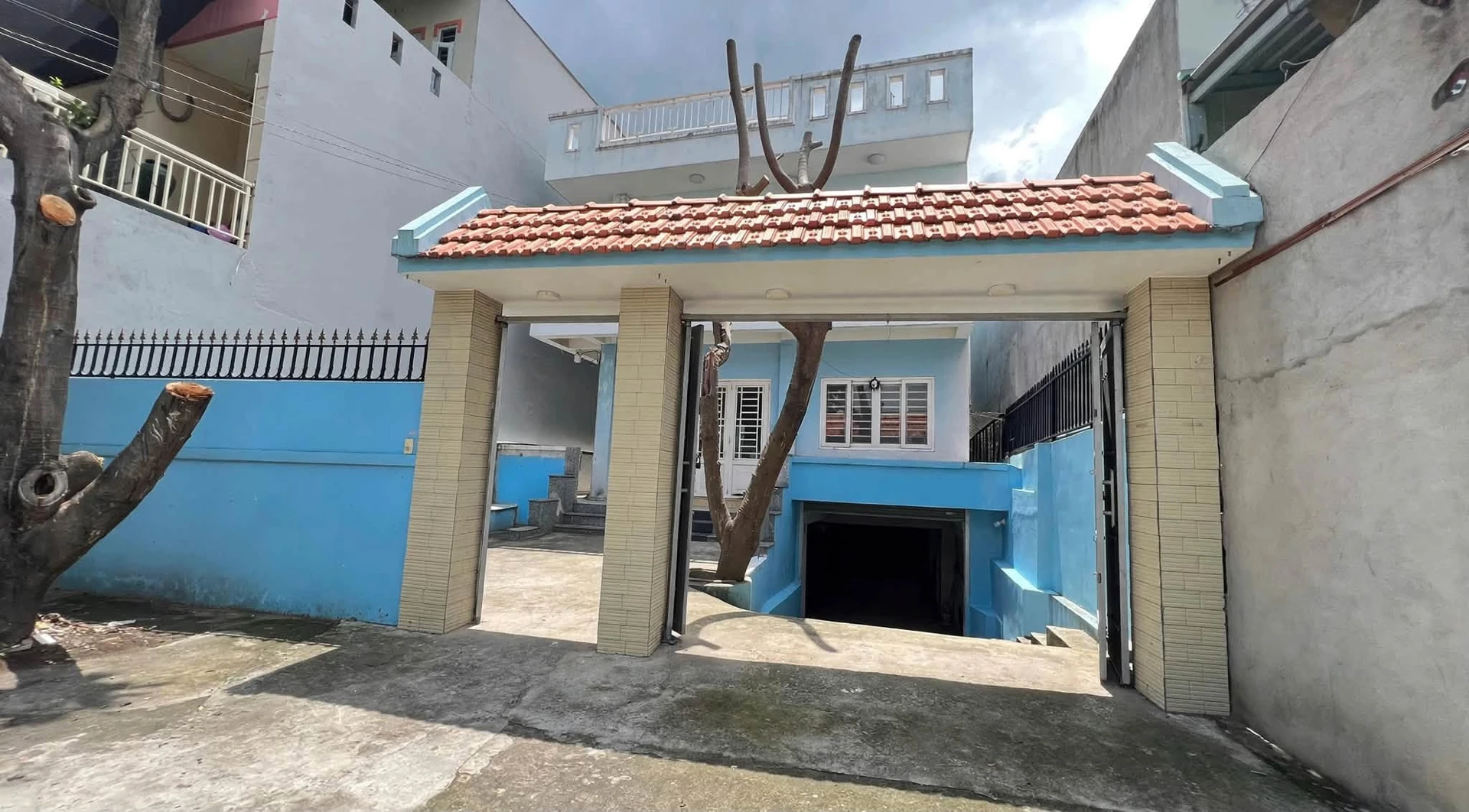 Cho thuê shophouse mặt tiền 200m2, 25 triệu/tháng Quận 12 - Ảnh 1