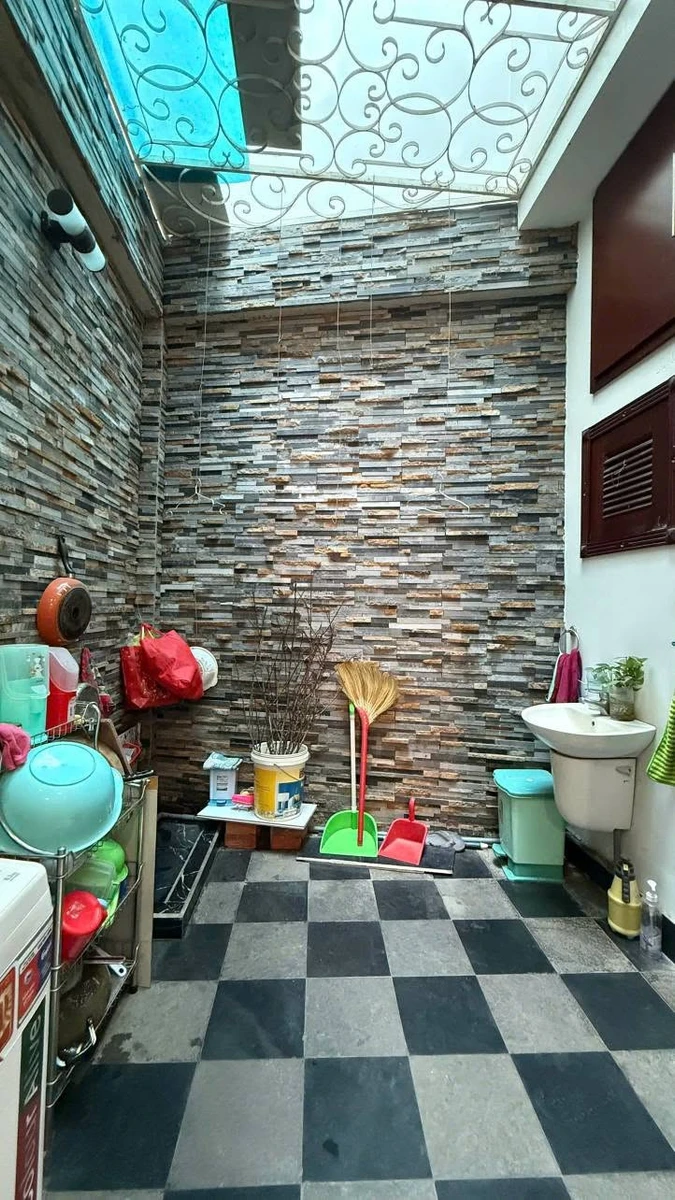 Bán nhà phố Buôn Ma Thuột 4 phòng ngủ 100m² giá 5,8 tỷ - Ảnh thu nhỏ 2