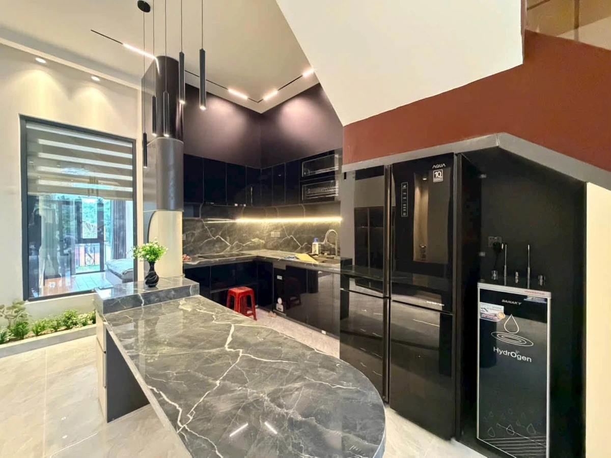 Bán nhà hẻm 303 Y Wang view suối, 5x50m, 4PN, full nội thất, Ea Kao, Buôn Ma Thuột - Ảnh thu nhỏ 4
