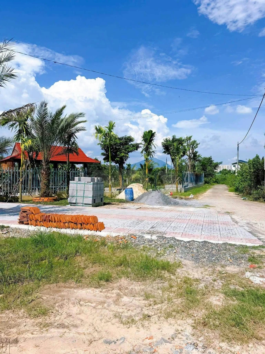 Bán khu nghỉ dưỡng 682m2 có sẵn nhà gỗ, vườn dừa, ao cá tại Phường Tân Ninh, Tây Ninh - Ảnh thu nhỏ 2