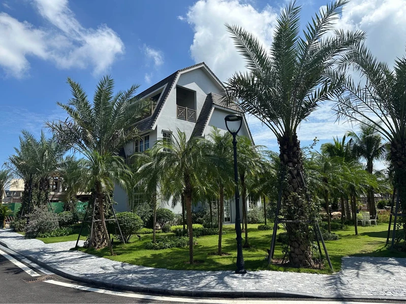 Bán villa góc 3 mặt thoáng Eco Central Park 210m2, 4,2 tỷ