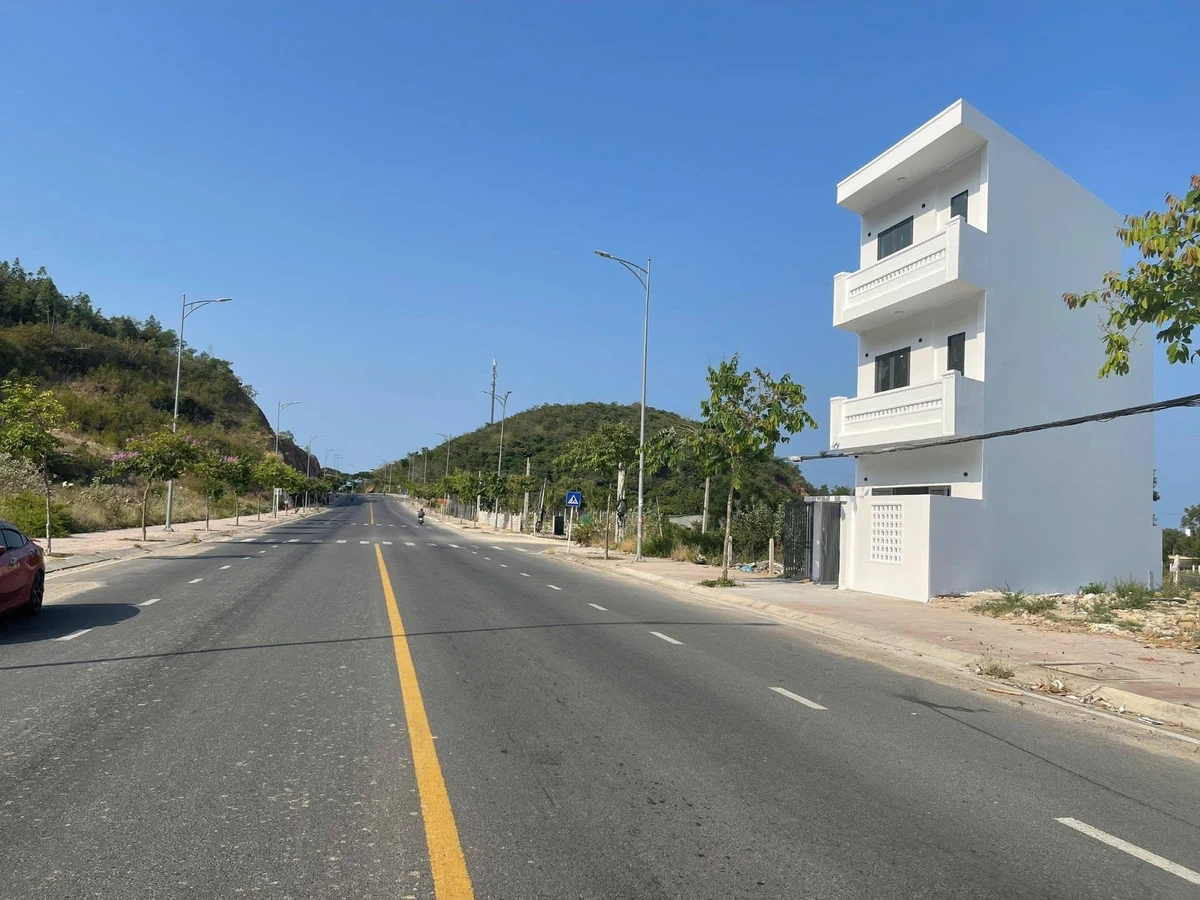 Bán nhà 3 tầng mặt tiền Phong Châu Nha Trang, 59m², 4,7 tỷ - Ảnh thu nhỏ 3