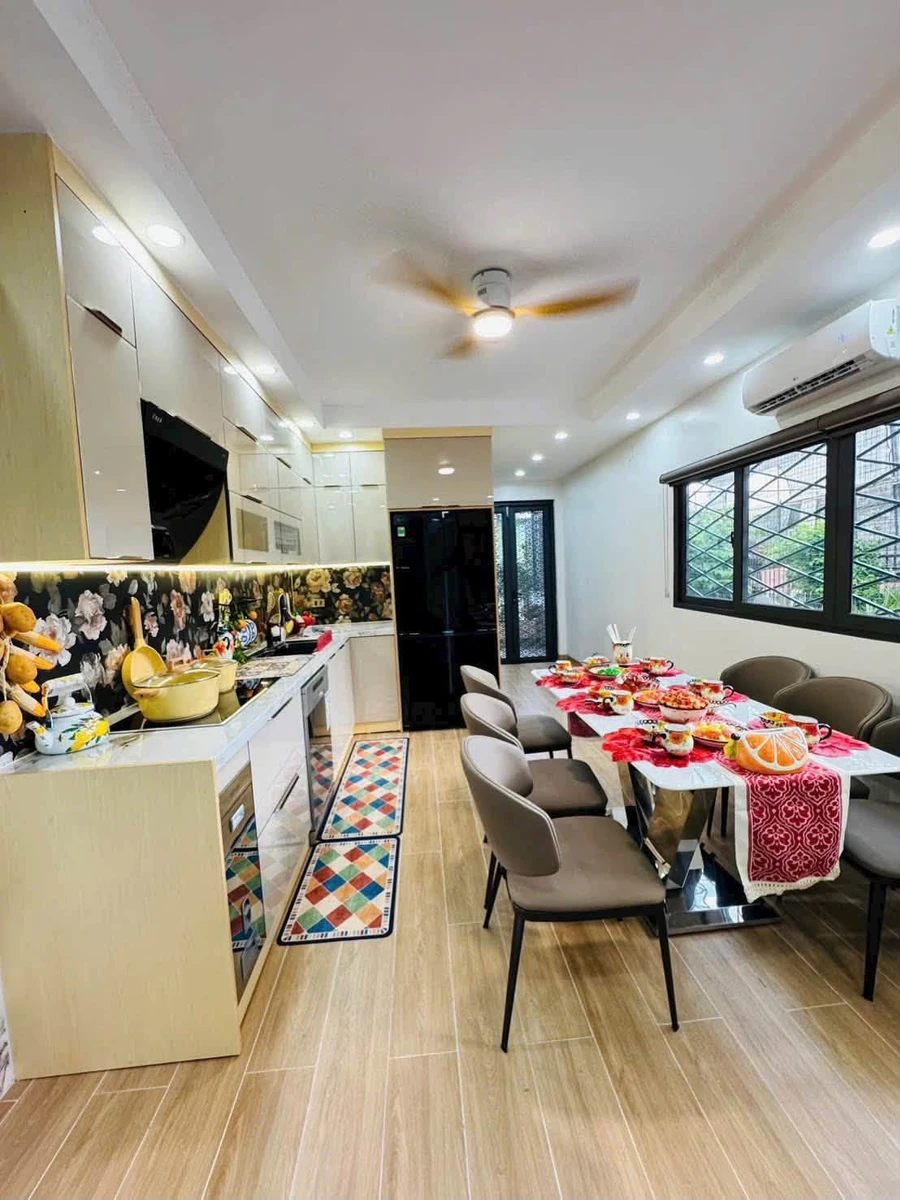 Cho thuê nhà 3 phòng ngủ Tân Mai, 50m² × 5 tầng, 24 triệu/tháng - Ảnh 1